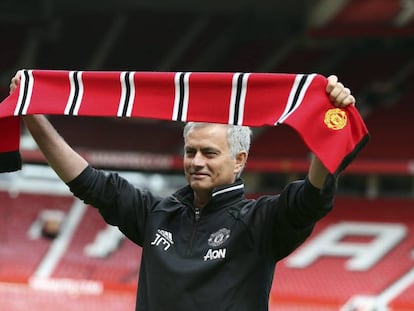 Mourinho, en su presentaci&oacute;n en Manchester.