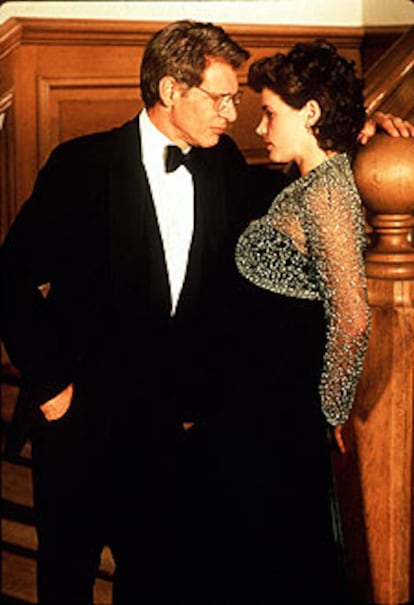 Harrison Ford y Julia Ormond, en una escena de la película <i>Sabrina</i>, de Sidney Pollack.