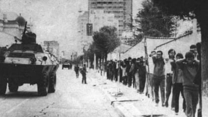 Militares toman las calles de La Paz durante el golpe militar del 17 de julio de 1980, por el que tomó el poder Luis García Meza.
