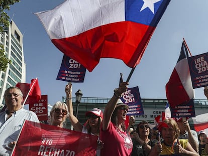 Manifestación en contra de la reforma constitucional chilena, el sábado 22 de febrero.