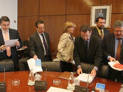 De izquierda a derecha, Antonio Sanz, Rafael Salas, Concha Caballero, Manuel Gracia, Ildefonso Dell'Olmo y Antonio Romero.