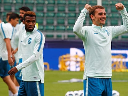 Griezmann junto a Lemar en el entrenamiento de este martes.