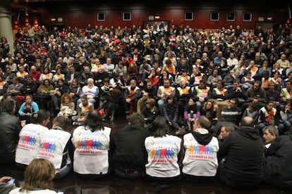 Asamblea de trabajadores de Telemadrid antes de ser despedidos.