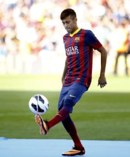 Neymar, en su presentaci&oacute;n con el Bar&ccedil;a.