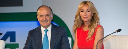 Juan Béjar, consejero delegado de FCC, y Esther Alcocer Koplowitz, presidenta de la compañía.