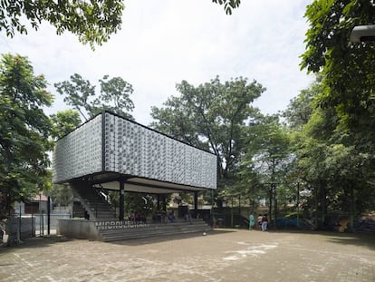 Microbiblioteca Taman Bima, en Bandung (Indonesia).