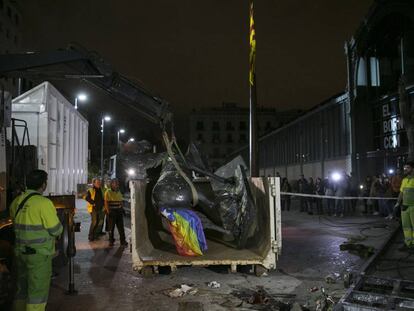 Recollida de l&#039;est&agrave;tua de Franco.