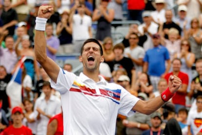 Djokovic celebra su victoria.