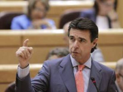El ministro de Industria, Energía y Turismo, José Manuel Soria, durante una intervención en el pleno del Senado.