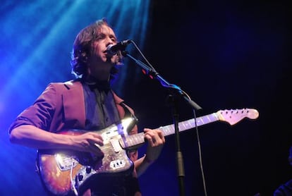 Simon Balthazar, cantante de Fanfarlo, el pasado jueves en el Price.