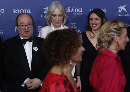 El ministro de Cultura, Miquel Iceta, la actriz Susi Sánchez, la ministra de Igualdad, Irene Montero, la ministra de Hacienda, María Jesús Montero y la vicepresidenta segunda y ministra de Trabajo, Yolanda Díaz, durante la alfombra roja de los Goya. 