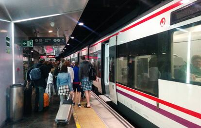 M&aacute;laga.- Turismo.- Renfe reforzar&aacute; el AVE M&aacute;laga-Madrid con 12.300 plazas