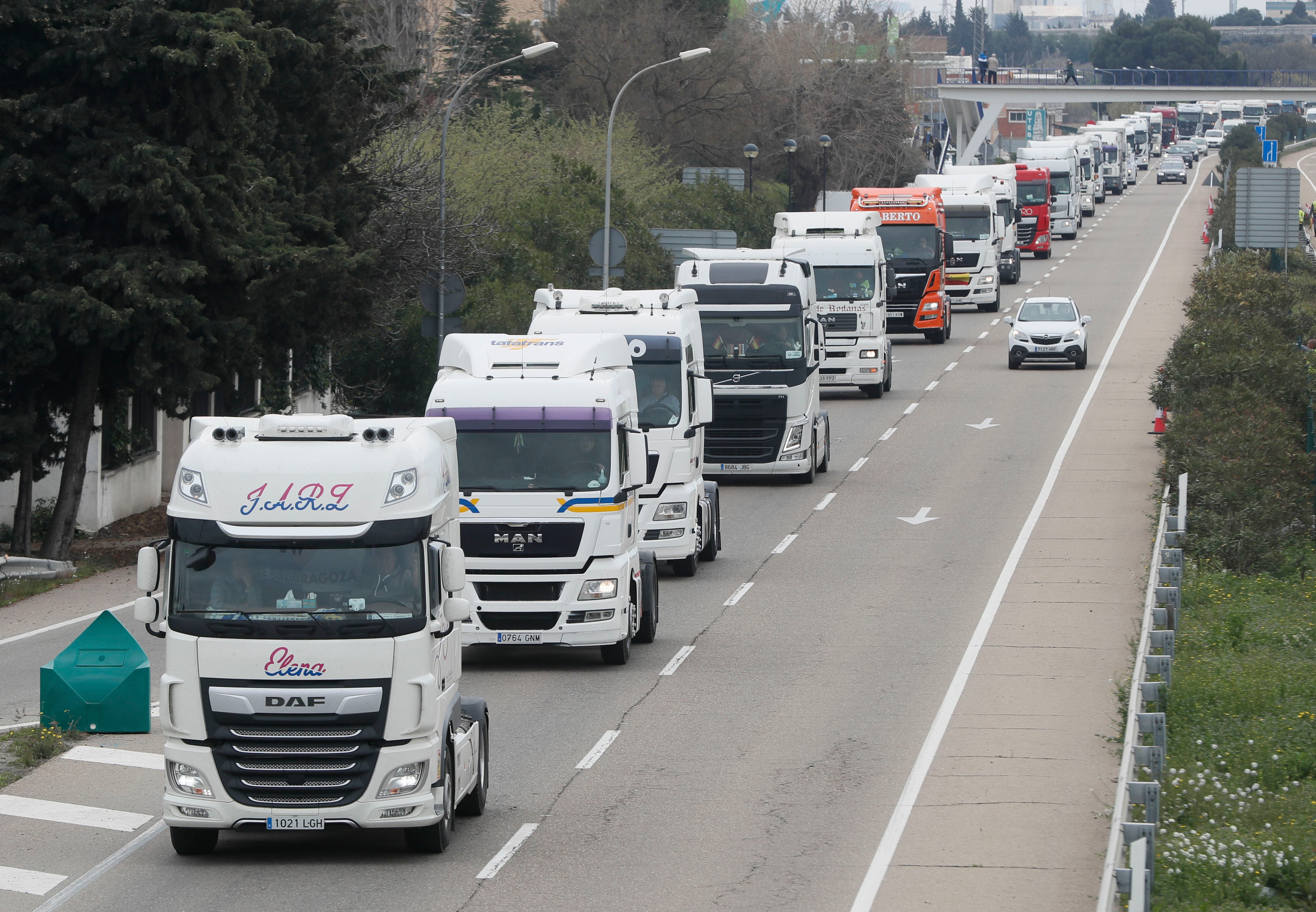 Varios camiones durante una protesta en Zaragoza en 2022.