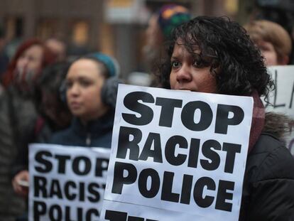 Una manifestación el día 2 de abril en Chicago en contra de las violencias policiales y en recuerdo de la muerte de Martin Luther King. 