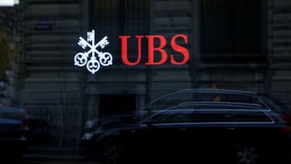 Fachada de um dos escritórios do banco UBS, em Zurique (Suíça).