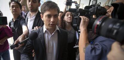 O ministro Axel Kicillof chega para a negociação nesta quarta.