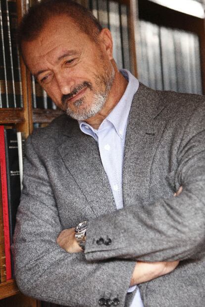 Arturo Pérez-Reverte.