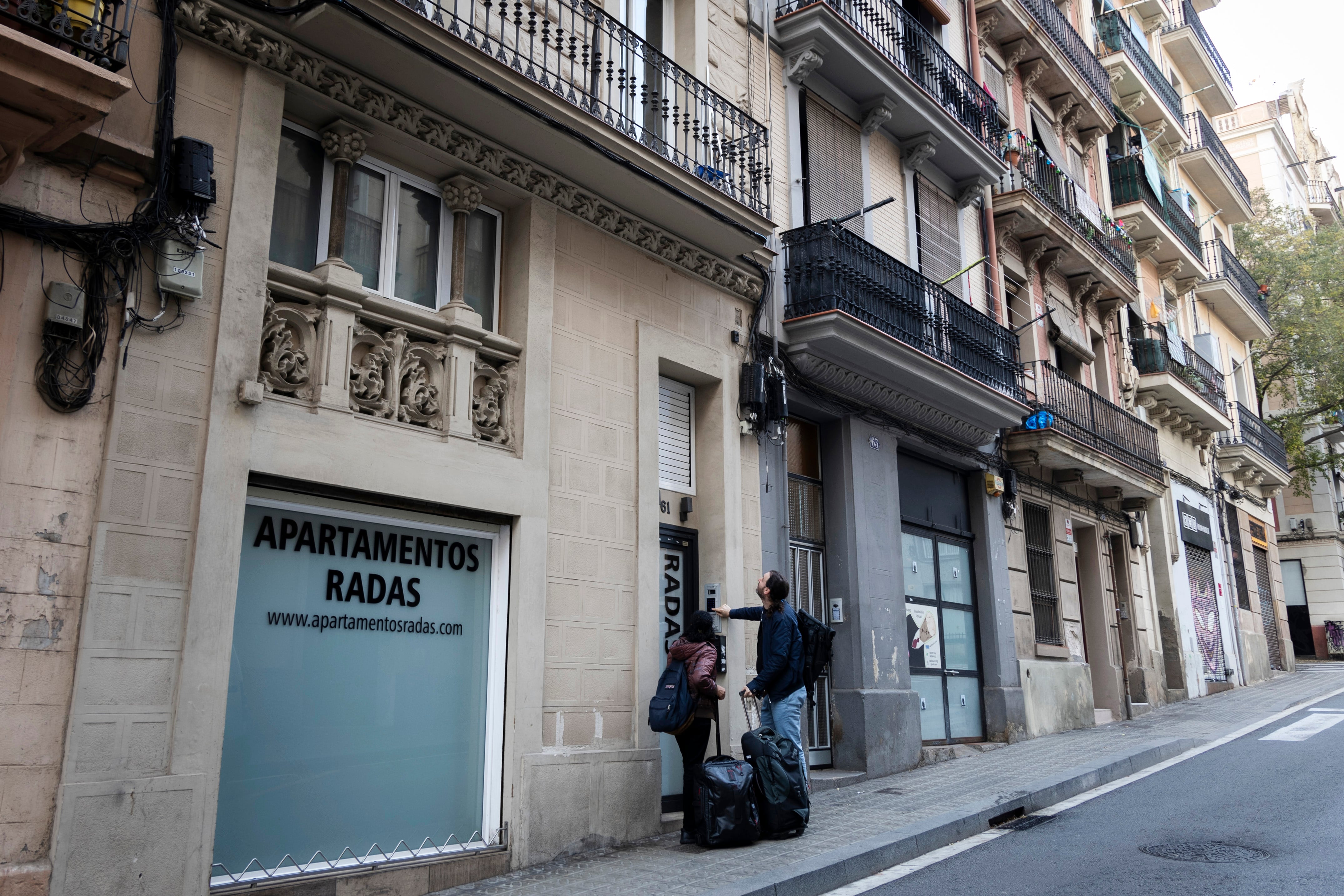 Cómo pueden los vecinos prohibir los pisos turísticos en su edificio