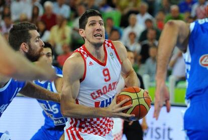 El croata Damjan Rudez, ante Grecia. 