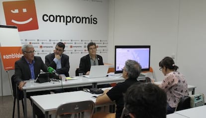 Desde la derecha, Joan Rib&oacute;, Enric Morera y Sandro Pons.