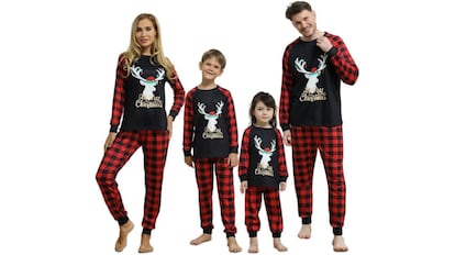 Pijama navideño para toda la familia de cuadros negros y rojos