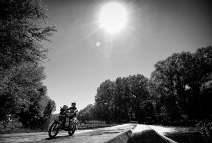 El francés David Casteu del equipo ELF KTM Factory Team en Santa Rosa de Calamuchita, Argentina.  