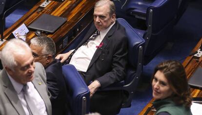 Senador Tasso Jereissati, relator da reforma da previdência na CCJ, durante a votação do projeto, nesta terça.