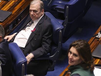 Senador Tasso Jereissati, relator da reforma da previdência na CCJ, durante a votação do projeto, nesta terça.