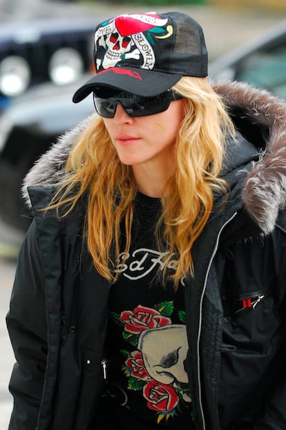 Por algún motivo que desconocemos la reina del pop es fan irredenta de la marca Ed Hardy.