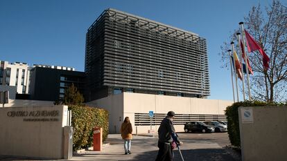 Fachada de la residencia de mayores Centro Alzheimer Fundación Reina Sofía en Vallecas, en enero de 2022, en Madrid.