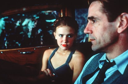 Dominique Swain y Jeremy Irons