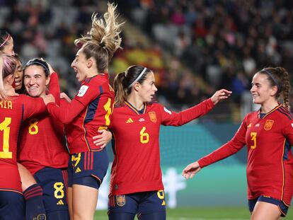 Jennifer Hermoso celebra con sus compañeras tras marcar el 2-0 ante Zambia.