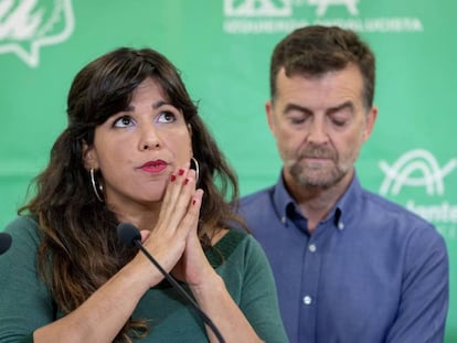 Teresa Rodríguez y Antonio Maíllo, dirigentes de Adelante Andalucía, en Sevilla.