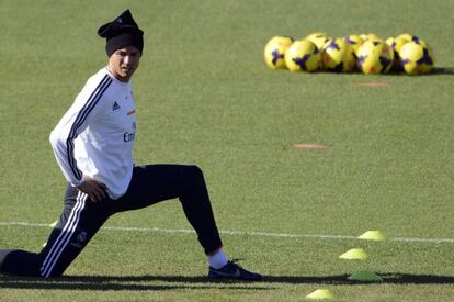 Real Madrid&#039;s Portuguese forward Cristiano Ronaldo takes part in a training session on Friday.