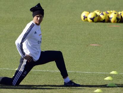 Real Madrid&#039;s Portuguese forward Cristiano Ronaldo takes part in a training session on Friday.