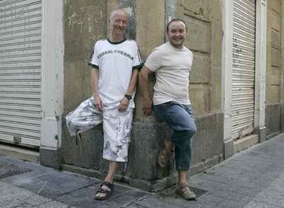 Imanol Noia (a la izquierda) y Amets Odriozola posan en San Sebastián.