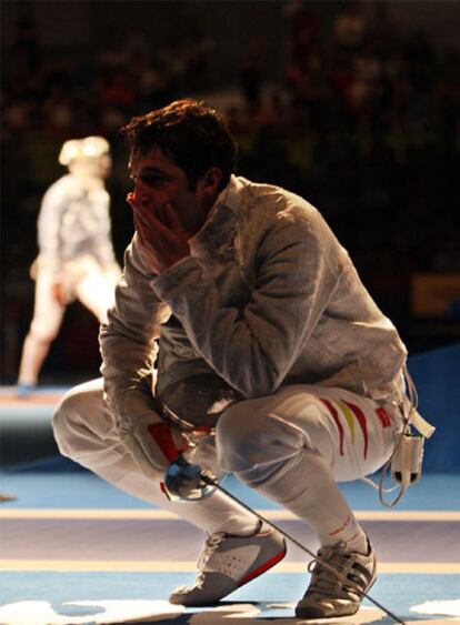 Jorge Pina se lamenta tras perder el combate frente al francés Nicolás López.