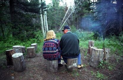 Hillary y Bill Clinton en los años 90. Ella lleva el forro polar de Patagonia que ha seguido luciendo durante veinte años.