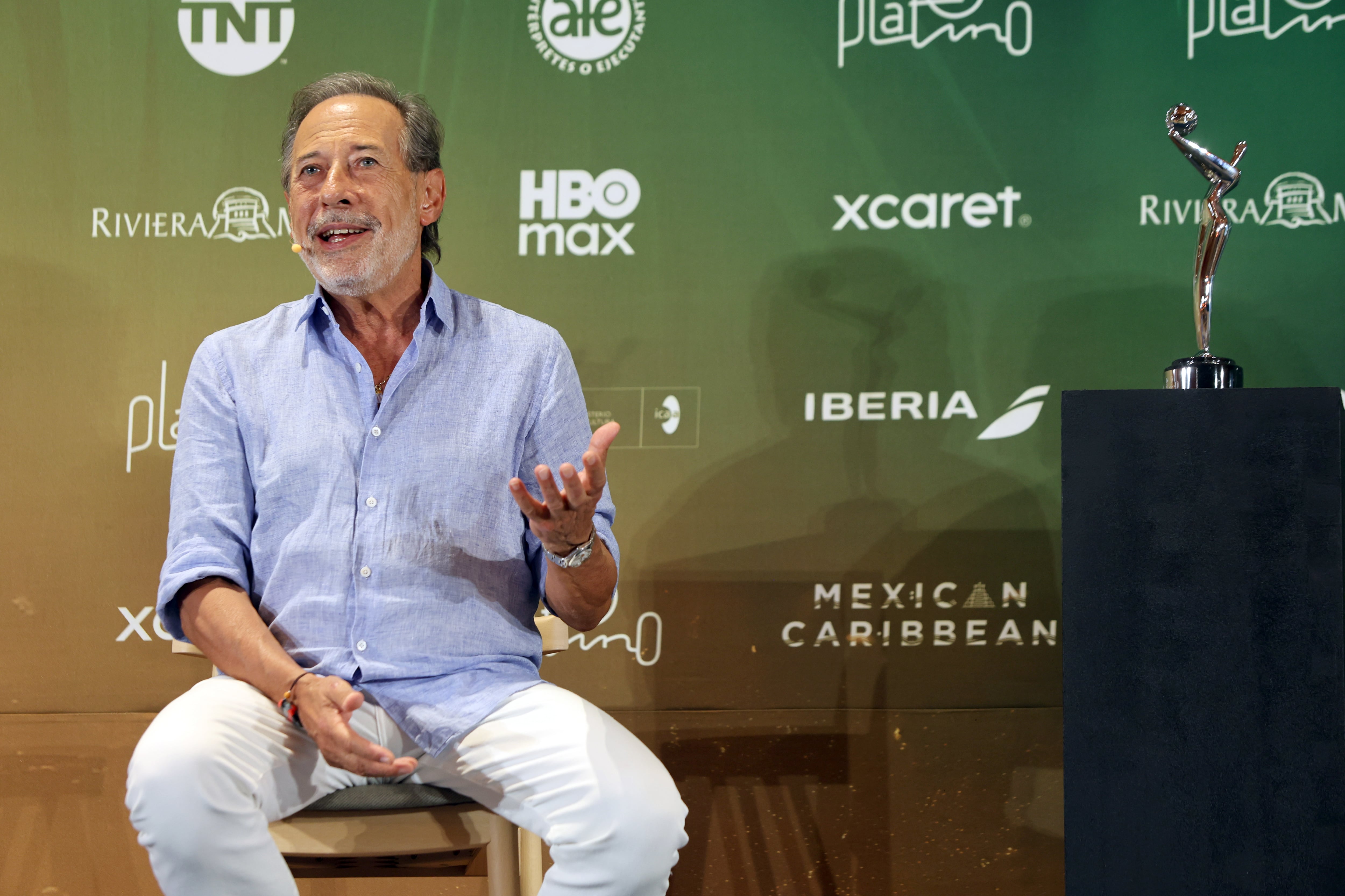 El desplante de Ayuso roba cámara al momento de Guillermo Francella en los Platino