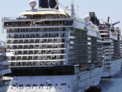 Cruceros en el puerto de Barcelona.