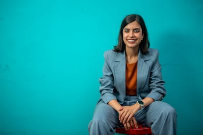 Retrato de la política Tabata Amaral, diputada federal y candidata a la alcaldía de São Paulo.