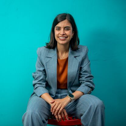 Retrato de la política Tabata Amaral, diputada federal y candidata a la alcaldía de São Paulo.