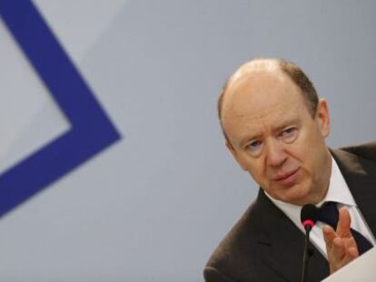 El consejero delegado de Deutsche Bank, John Cryan, en la presentaci&oacute;n anual de resultados. 