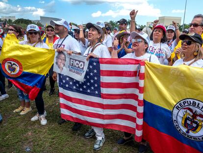 Habitantes de Miami, Florida, apoyando a Federico "Fico" Gutiérrez, el candidato de derecha a la presidencia, el 15 de mayo de 2022.