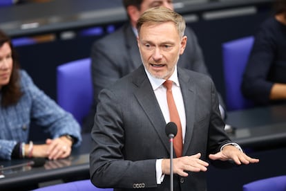 El ministro de Finanzas alemán, Christian Lindner, responde preguntas sobre el caso Commerzbank y UniCredit en el Bundestag, en Berlin, este miércoles.