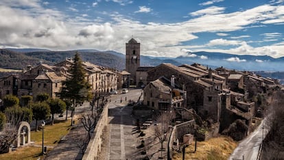 Panorámica de Aínsa, en el alto Pirineo de Huesca (Aragón).