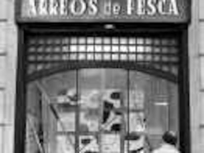 B 37676 - 26/10/2000 - Color - BAC, Barcelona Arte Contemporáneo, exposiciones en el barrio de la Ribera de Barcelona - Foto ; Marcel.lí Sàenz -