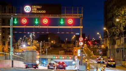 El túnel de Glòries, durante su entrada en servicio en dirección salida de Barcelona, este sábado.