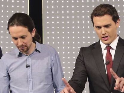 El líder del PSOE, y presidente del Gobierno, Pedro Sánchez (izquierda); el de Podemos, Pablo Iglesias (centro), y el de Cs, Albert Rivera (izquierda).