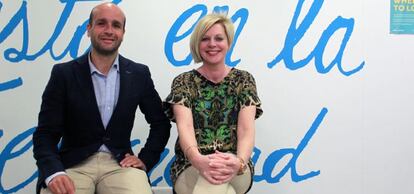 Luis Hurtado, director de EMEA de Expedia, junto a Carry Davidson, directora para España y Portugal.